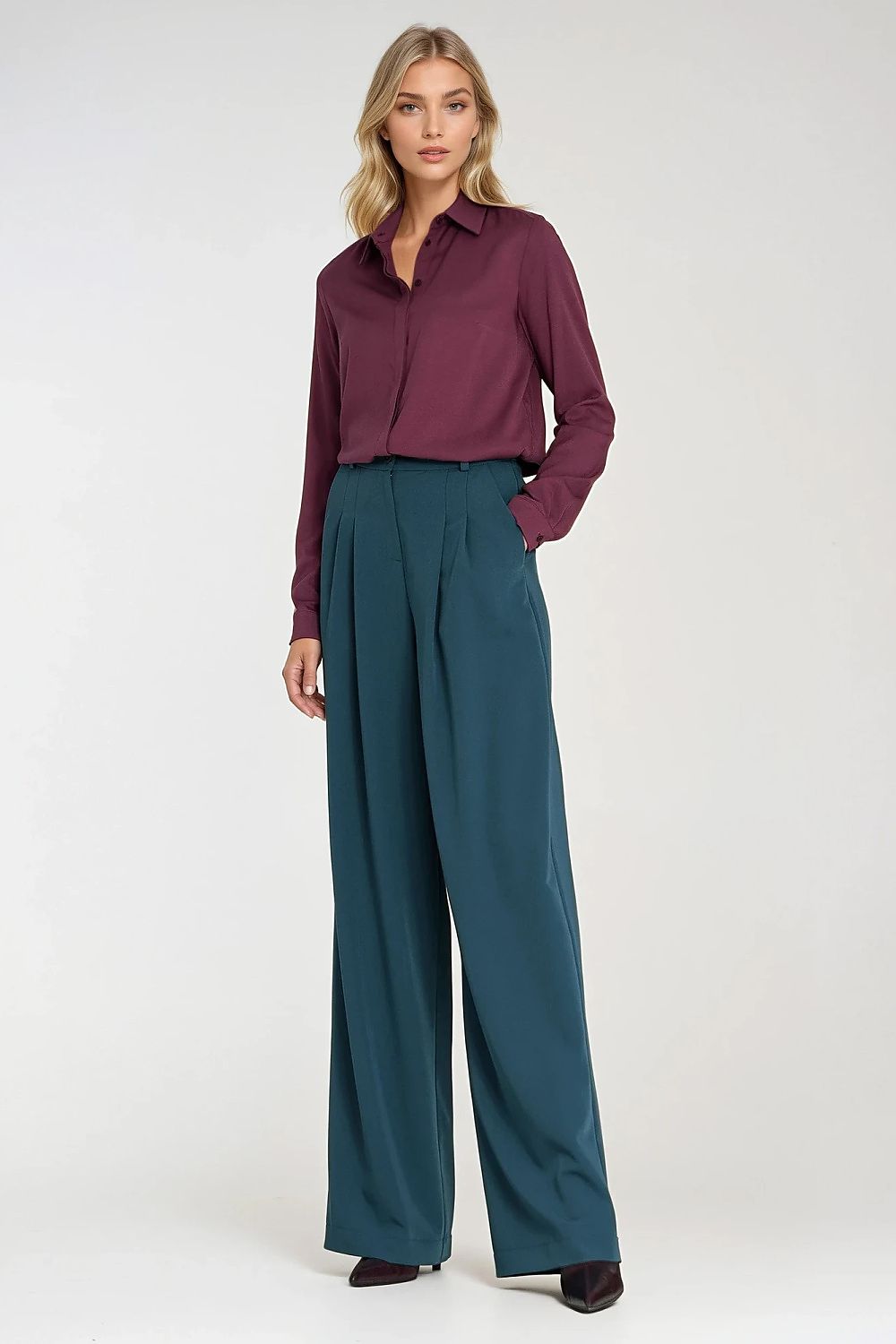  Pantaloni da donna model 219764 Nife 